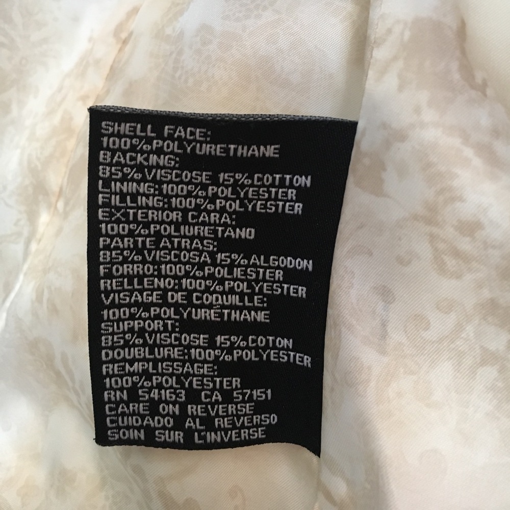 BRAND NEW Chic Cream GUESS "Leather" Jacket - Picture 7 of 7